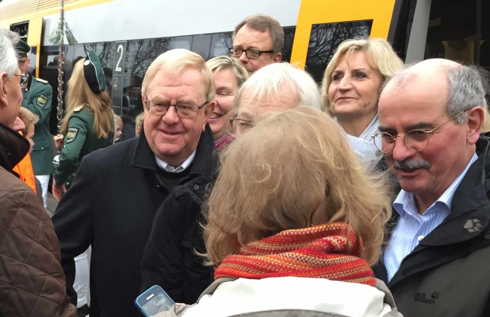 Reinhold Sendker reiste mit dem ersten Zug von Warendorf zum neuen Haltepunkt Einen-Mssingen.