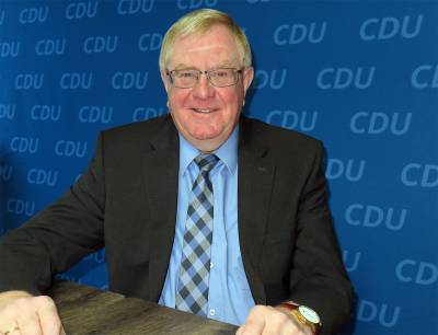 Reinhold Sendker MdB bei der Jahrespressekonferenz in seinem Freckenhorster Wahlkreisbro - Reinhold Sendker MdB bei der Jahrespressekonferenz in seinem Freckenhorster Wahlkreisbüro