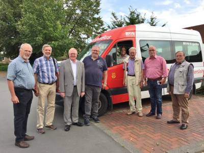 (v.l.) Gerd Bettmann, Stefan Braun, Reinhold Sendker, Ulrich Bsl, Fahrer Winfried Hoffmann, Helmut Bcker, Hans Rothfeld und Leonard Nolte - (v.l.) Gerd Bettmann, Stefan Braun, Reinhold Sendker, Ulrich Bösl, Fahrer Winfried Hoffmann, Helmut Bücker, Hans Rothfeld und Leonard Nolte