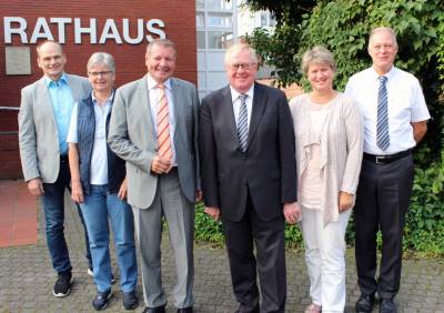 (v.l.) Bernhard Everwin, Mathilde Breuer, Wolfgang Annen, Reinhold Sendker, Dr. Susanne Lehnert und Dr. Michael Knig - (v.l.) Bernhard Everwin, Mathilde Breuer, Wolfgang Annen, Reinhold Sendker, Dr. Susanne Lehnert und Dr. Michael König