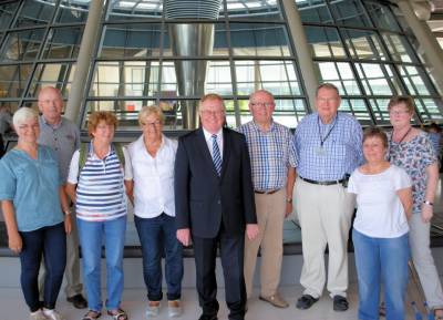 Reinhold Sendker mit den Gsten aus Sendenhorst im Deutschen Bundestag. - Reinhold Sendker mit den Gästen aus Sendenhorst im Deutschen Bundestag.