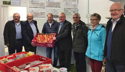 (v.l.) Ludger Growe, Joachim Fomm, Maik Uektter, Reinhold Sendker MdB, Bernd Hvener, Margret Schlpker und Johannes Weber. - (v.l.) Ludger Growe, Joachim Fomm, Maik Uekötter, Reinhold Sendker MdB, Bernd Hövener, Margret Schlöpker und Johannes Weber.