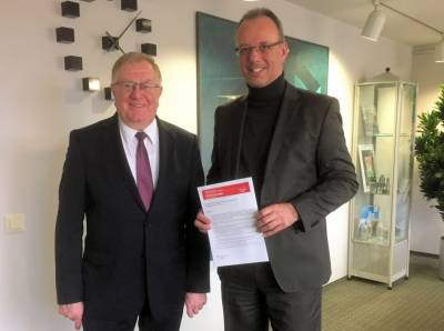Trafen sich zum Gesprch in der Agentur fr Arbeit in Ahlen: Reinhold Sendker MdB (l.) und Joachim Fahnemann - Trafen sich zum Gespräch in der Agentur für Arbeit in Ahlen: Reinhold Sendker MdB (l.) und Joachim Fahnemann