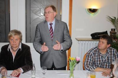 Reinhold Sendker MdB im Gesprch mit der CDU Ahlen Nord. - Reinhold Sendker MdB im Gespräch mit der CDU Ahlen Nord.