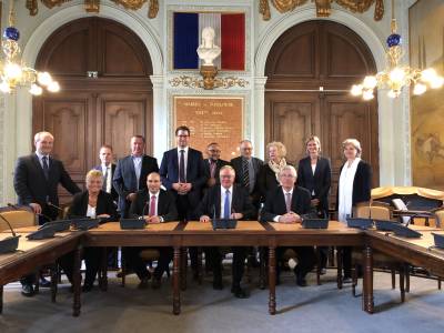 Die deutsche Delegation des Ausschusses fr Verkehr und digitale Infrastruktur zu Gast im Rathaus von Toulouse - Die deutsche Delegation des Ausschusses für Verkehr und digitale Infrastruktur zu Gast im Rathaus von Toulouse