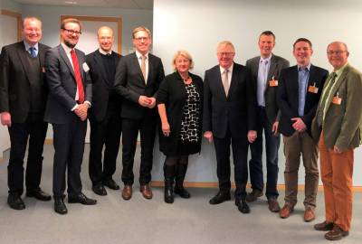 (v.l.) Dr. Matthias Quas, Dr. Jrn Krmer, Heiko Rottmann-Groner (BMG), Marc Henrichmann MdB, Dr. Birgit Mendel (BMG), Reinhold Sendker MdB, Hermann-Josef Schulze-Zumloh, Michael Uckelmann und Raphael van der Poel - (v.l.) Dr. Matthias Quas, Dr. Jörn Krämer, Heiko Rottmann-Großner (BMG), Marc Henrichmann MdB, Dr. Birgit Mendel (BMG), Reinhold Sendker MdB, Hermann-Josef Schulze-Zumloh, Michael Uckelmann und Raphael van der Poel