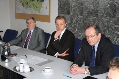 Trafen sich zu einem Gesprch: Reinhold Sendker MdB, die Brgermeister der Stdte und Gemeinden im Kreis Warendorf und der Bezirksverband der Kleingrtner im Kreis Warendorf.