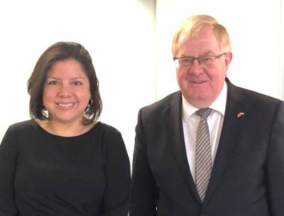 Christa Castro Valera und Reinhold Sendker MdB tauschten sich aus - Christa Castro Valera und Reinhold Sendker MdB tauschten sich aus