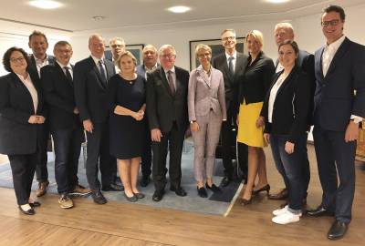 Die Mnsterlnder Bundestags- und Landtagsabgeordneten zu Besuch bei Regierungsprsidentin Dorothee Feller. - Die Münsterländer Bundestags- und Landtagsabgeordneten zu Besuch bei Regierungspräsidentin Dorothee Feller.