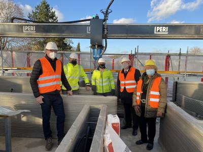 (v.l.n.r.) Markus Hner (CDU-Fraktions- und Stadtverbandsvorsitzender), Waldemar Korte (Mense-Korte GbR ingenieure+architekten), Georgios Staikos (Nico Innenausbau GmbH), Reinhold Sendker MdB und Resi Gerwig (stellv. Brgermeisterin und Kreistagsmitglied) - (v.l.n.r.) Markus Höner (CDU-Fraktions- und Stadtverbandsvorsitzender), Waldemar Korte (Mense-Korte GbR ingenieure+architekten), Georgios Staikos (Nico Innenausbau GmbH), Reinhold Sendker MdB und Resi Gerwig (stellv. Bürgermeisterin und Kreistagsmitglied)