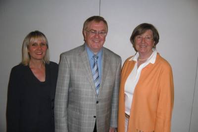 v.l.: In den Bezirksvorstand gewhlt: Elke Duhme, Reinhold Sendker und Gertrud Schulze Westerath 