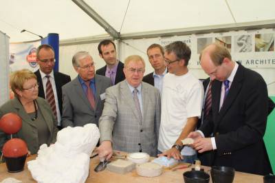 Reinhold Sendker MdB besucht die 18. Berufsorientierungsmesse (BOM) in Warendorf.