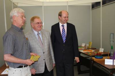 Reinhold Sendker MdB besucht die 18. Berufsorientierungsmesse (BOM) in Warendorf.