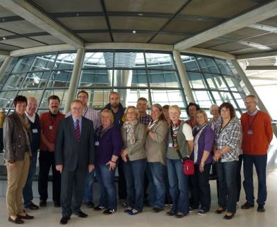 Reinhold Sendker und die Gste der Lebenshilfe im Deutschen Bundestag. - Reinhold Sendker und die Gäste der Lebenshilfe im Deutschen Bundestag.