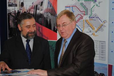 Reinhold Sendker MdB im gesprch mit dem Geschftsfhrer des ZVM Herrn Michael Geuckler.