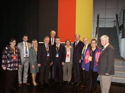 vlnr.: Astrid Birkhahn MdL, Guido Gutsche, Elke Duhme, Reinhold Sendker MdB, Regierungsprsident a.D. Dr. Peter Paziorek, Bundesverteidigungsminister De Maizire, Ursula Puke, Landrat Dr. Olaf Gericke, Bernhard Recker MdL, Nicole Becker, Reinhold Uhlenbrock - vlnr.: Astrid Birkhahn MdL, Guido Gutsche, Elke Duhme, Reinhold Sendker MdB, Regierungspräsident a.D. Dr. Peter Paziorek, Bundesverteidigungsminister De Maizière, Ursula Puke, Landrat Dr. Olaf Gericke, Bernhard Recker MdL, Nicole Becker, Reinhold Uhlenbrock