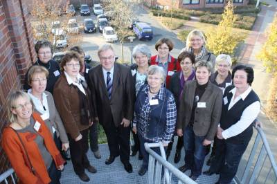 Reinhold Sendker im Gesprch mit dem Vorstand der Kreislandfrauen in Warendorf. - Reinhold Sendker im Gespräch mit dem Vorstand der Kreislandfrauen in Warendorf.