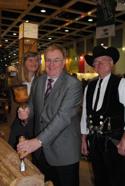 Reinhold Sendker MdB zu Besuch beim Walbauernverband auf der Internationalen Grnen Woche 2010.