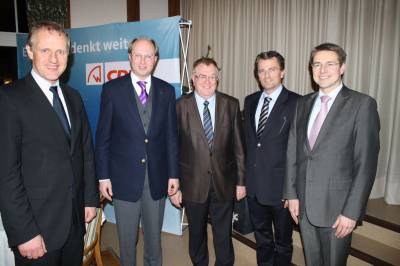 ( v.l.) Dr. Karl-Uwe Strothmann, Dr. Olaf Gericke, Reinhold Sendker MdB und Guido Gutsche und Dr. Stefan Funke. - ( v.l.) Dr. Karl-Uwe Strothmann, Dr. Olaf Gericke, Reinhold Sendker MdB und Guido Gutsche und Dr. Stefan Funke.