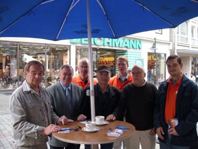 Reinhold Sendker MdB im Straenwahlkampf in Ahlen.