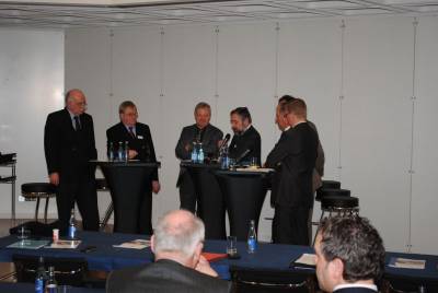 (v.l.)Bernhard Schemmer MdL, Reinhold Sendker MdB, Dirk Griepenburg (Landesbetrieb Straenbau NRW), Michael Geuckler (ZVM), Michael Heinz (WSV West), Dr. Eberhard Christ (WVG), Prof. Gerd Stwer (FMO)