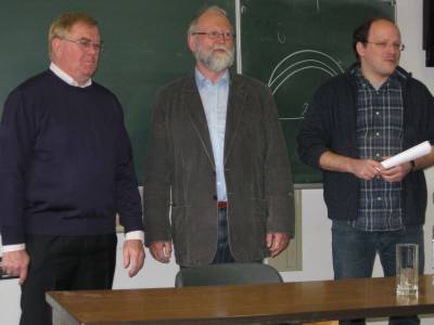 Reinhold Sendker MdB im Gesprch mit Schlern des Augustin-Wibbelt-Gymnasiums.
