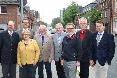 Trafen sich zum Gesprch in Westkirchen: (v.l.) Dr. Olaf Gericke, Joachim Brendel, Anita Stakenktter, Heinz Hartmeier, Reinhold Sendker MdB, Karl-Wilhelm Hild, Franz-Josef Strotmeier, Guido Gutsche. - Trafen sich zum Gespräch in Westkirchen: (v.l.) Dr. Olaf Gericke, Joachim Brendel, Anita Stakenkötter, Heinz Hartmeier, Reinhold Sendker MdB, Karl-Wilhelm Hild, Franz-Josef Strotmeier, Guido Gutsche.