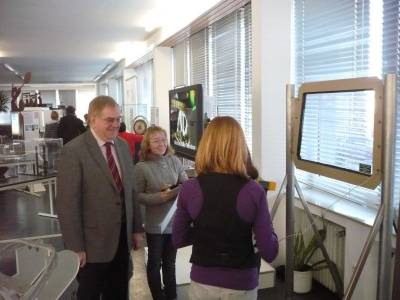 Reinhold Sendker MdB besucht die Expedition Materia.