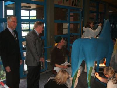 Reinhold Sendker besucht das Paul-Spiegel Berufskolleg in Warendorf.