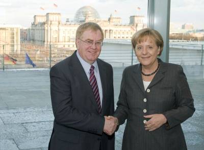 Bundeskanzlerin Dr. Angela Merkel und Reinhold Sendker MdB im Kanzleramt.