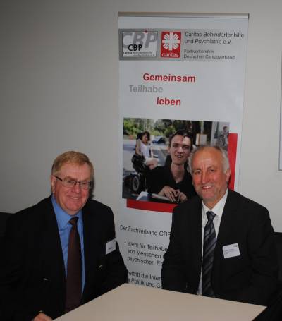 Reinhold Sendker und Antonius Wolters im Haus des Evangelischen Werkes fr Diakonie in Berlin. - Reinhold Sendker und Antonius Wolters im Haus des Evangelischen Werkes für Diakonie in Berlin.