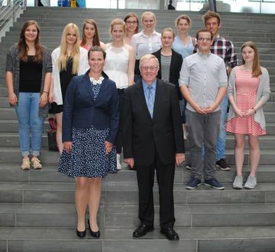 Reinhold Sendker mit den Gsten aus Telgte im Deutschen Bundestag. - Reinhold Sendker mit den Gästen aus Telgte im Deutschen Bundestag.