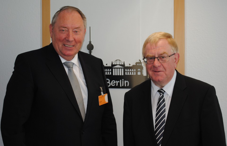 Lorenz Bohle  (links) und MdB Reinhold Sendker (rechts)