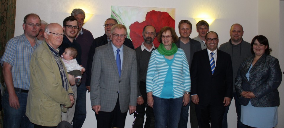 Das Foto zeigt MdB Reinhold Sendker mit Vertretern von CDA und KAB