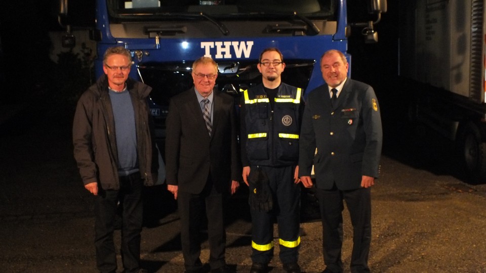 v.l.: Peter Hellweg (Vorsitzender CDU-Ortsunion Oelde), Reinhold Sendker MdB, Markus Freitag (Ortsbeauftragter THW-Oelde), Josef Frieling (Geschftsfhrer THW Geschftsstelle Mnster)