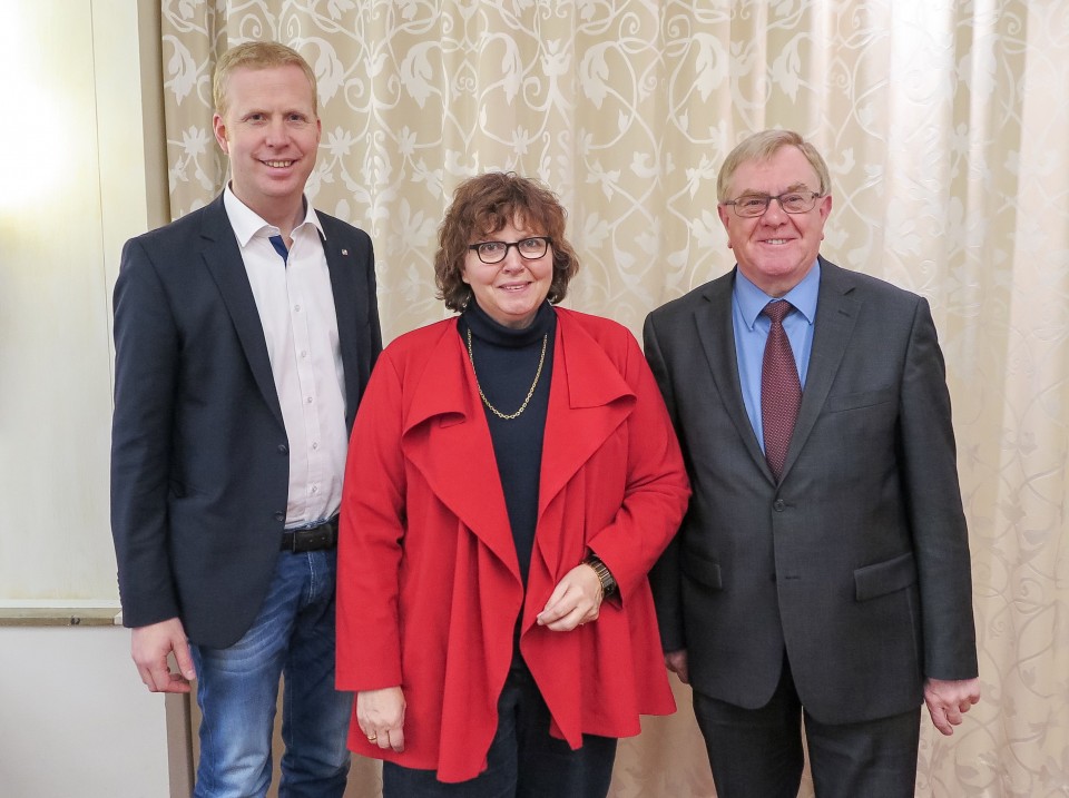 Foto vlnr: Henning Rehbaum MdL, Astrid Birkhahn MdL, Reinhold Sendker MdB