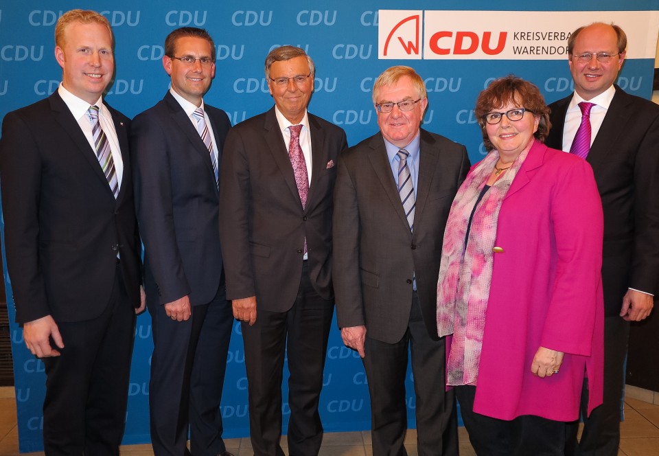 (v.l.) Henning Rehbaum MdL, Bernd Wittebrock (Brgermeisterkandidat von Telgte), Wolfgang Bosbach MdB, Reinhold Sendker MdB, Astrid Birkhahn MdL, Landrat Dr. Olaf Gericke