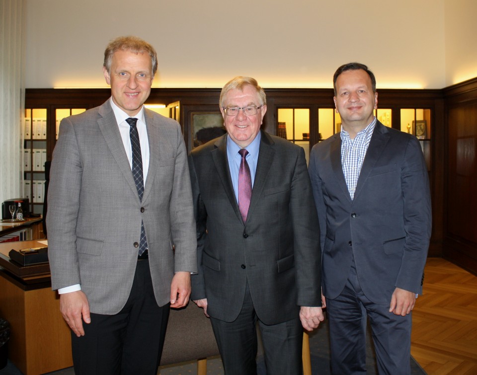 (v.l.) Dr. Karl-Uwe Strothmann, Reinhold Sendker und Christoph Pundt.