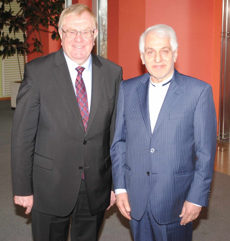Reinhold Sendker MdB mit Botschafter Ali Majedi