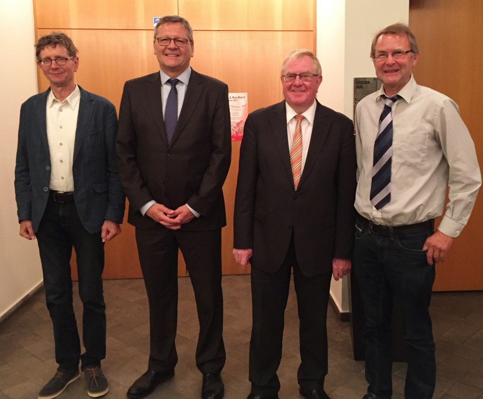 (v.l.) Ulrich Michael, Joachim Brendel, Reinhold Sendker MdB, Christoph Boge