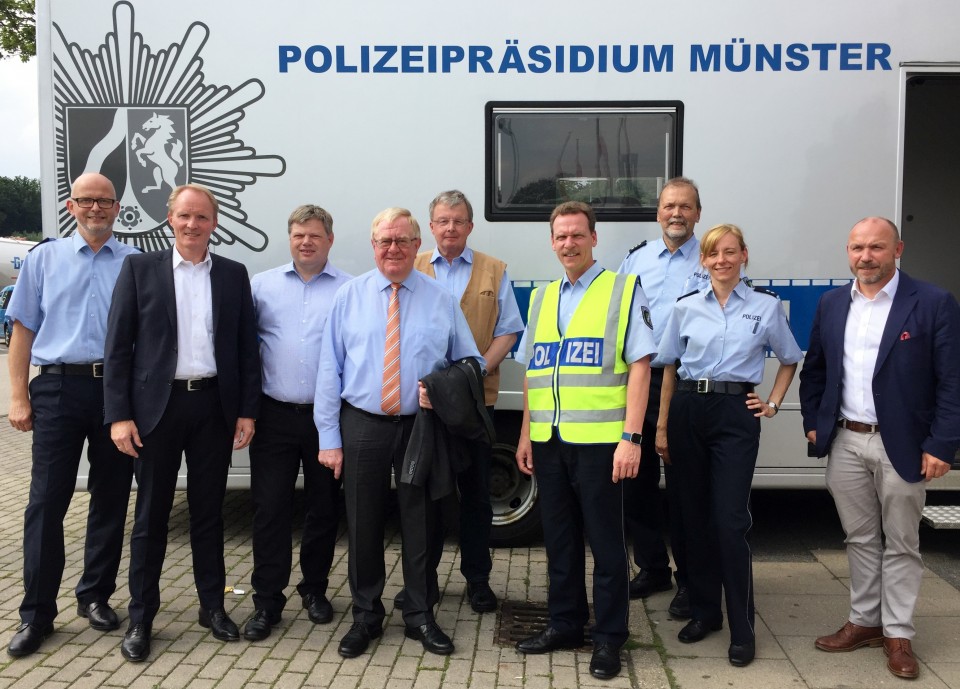 v.l.:  Michael Rathmann, Ludger Bolke, Benedikt Althaus, Reinhold Sendker MdB, Dr. Peter Meintz, Andr Wei, Christoph Becker, Martina Habek und Joachim Fehrenktter   