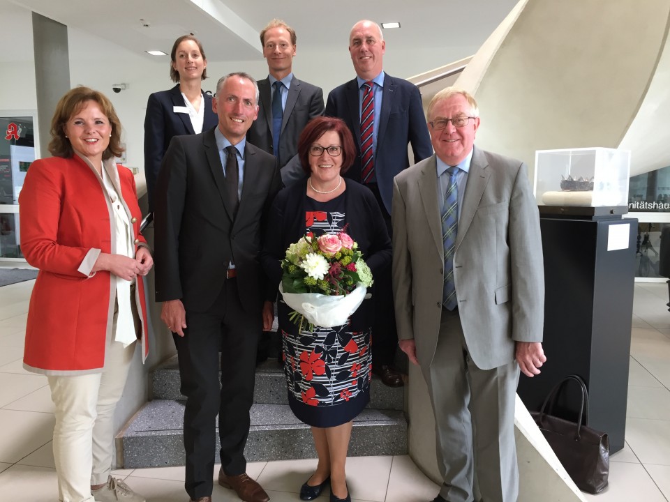 (v.l.) Rita Tnjann, Vanessa Grkan, Peter Goerdeler, Winfried Mertens, Ingrid Fischbach, Heinz Wesseler und Reinhold Sendker