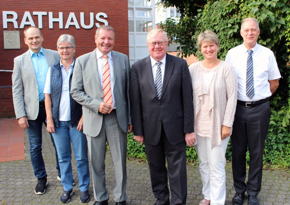 (v.l.) Bernhard Everwin, Mathilde Breuer, Wolfgang Annen, Reinhold Sendker, Dr. Susanne Lehnert und Dr. Michael Knig