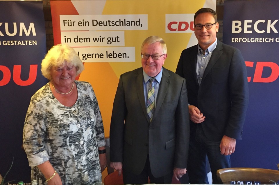 (v.l.) Theresia Gerwing, Reinhold Sendker MdB und Markus Hner