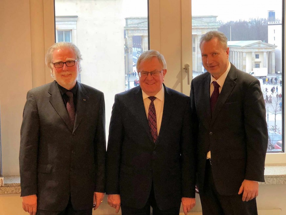 (v.l.) Wilfried Grunau, Reinhold Sendker MdB und Heinz-Josef Leymann.