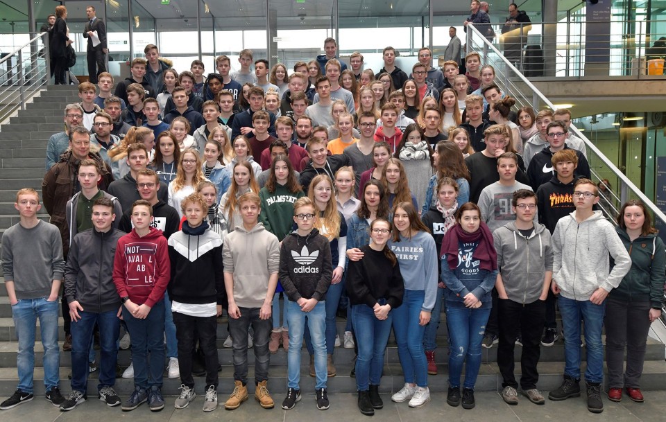 Die Schlerinnen und Schler des Gymnasiums Laurentianum Warendorf im Paul-Lbe-Haus des Deutschen Bundestages