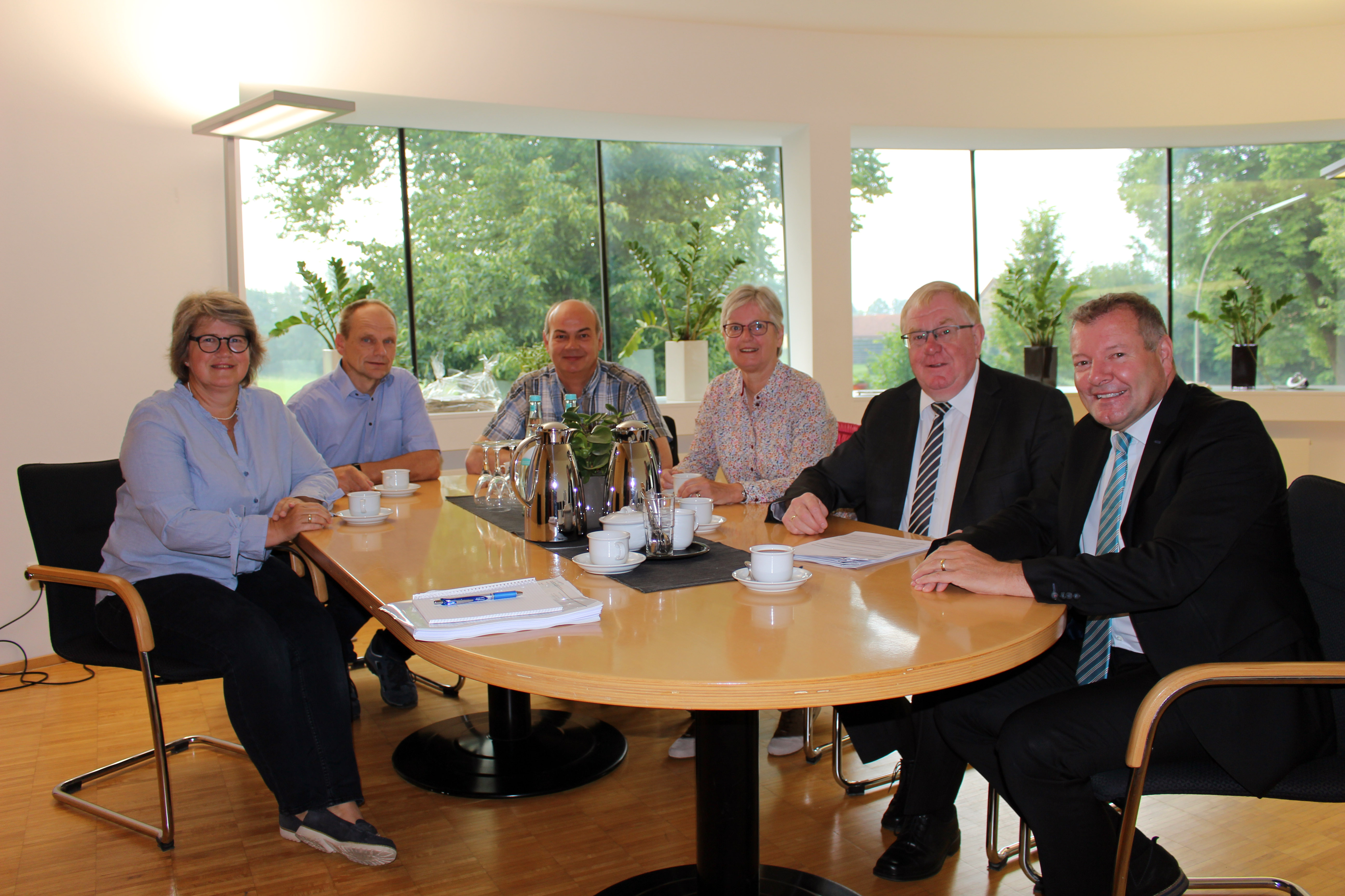 v.l.: Dr. Susanne Lehnert, Bernhard Everwin, Hubertus Hermanns, Mathilde Breuer, Reinhold Sendker MdB und Brgermeister Wolfgang Annen