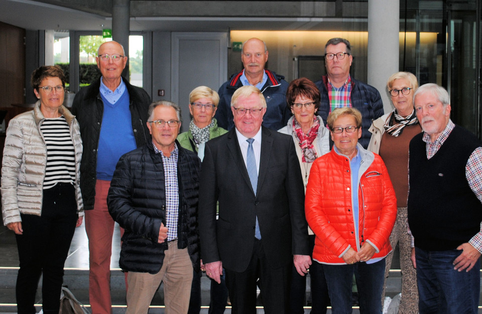 Reinhold Sendker MdB zusammen mit der SU Ahlen im Paul-Lbe-Haus des Deutschen Bundestages