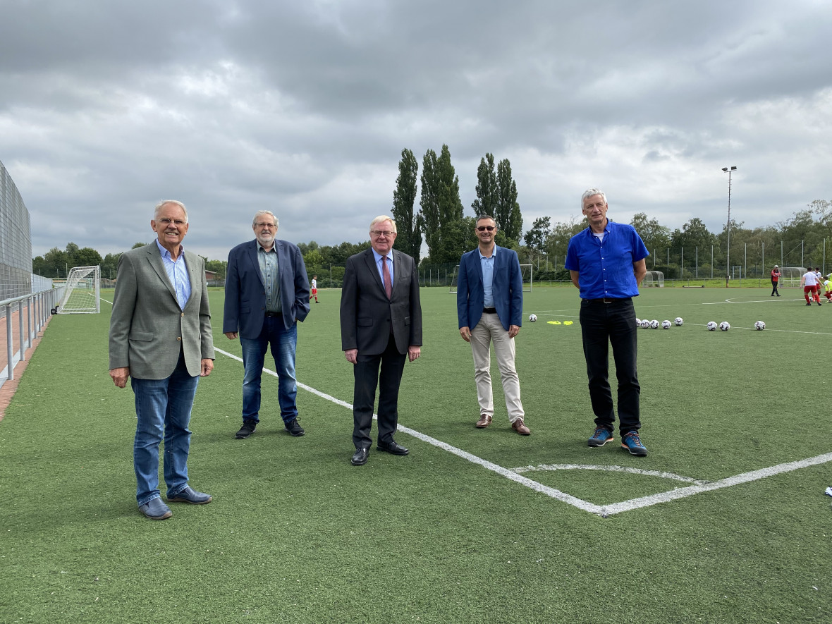 Bild v.l.: Ehrenprsident Ferdi Schmal, KSB-Vizeprsident Wolfgang Krogmeier, Reinhold Sendker MdB, KSB-Prsident Frank Schott und der Leiter der KSB-Geschftsstelle Christof Kelzenberg