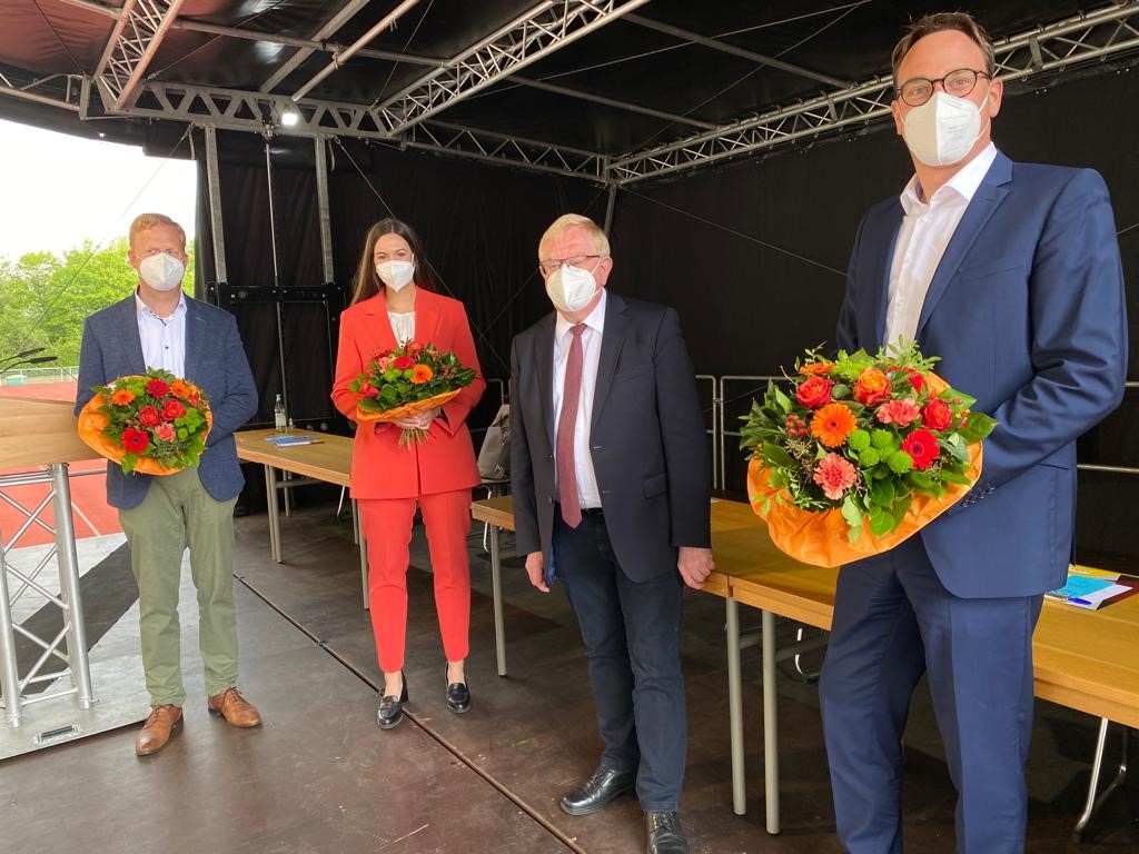 Das Foto zeigt von links nach rechts: Henning Rehbaum MdL, Katrin Schulze Zurmussen, Reinhold Sendker MdB und Markus Hner 